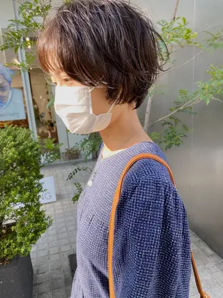 ショート カラー パーマ ヘアアレンジ 🫧umu.🫧韓国 /レイヤー/ハッシュのヘアスタイル