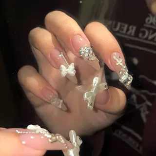 ネイル yuna@ mavie練習生☘️のネイルデザイン