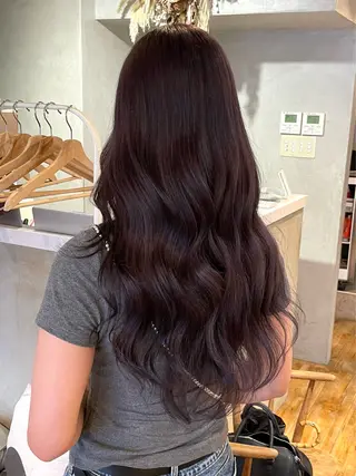 ロング カラー akane .のヘアスタイル