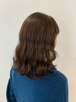 ミディアム カラー 顔まわりカット✄ ベージュカラー🧸のヘアスタイル