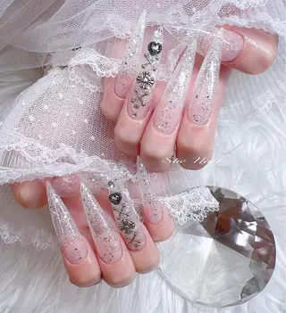 ネイル ISA_ BELLAのネイルデザイン
