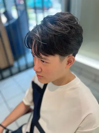 ショート メンズ アートディレクター 尾内 友美のヘアスタイル