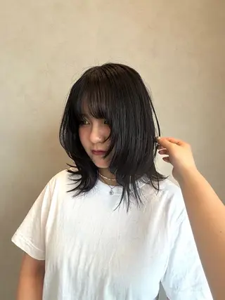 ミディアム カラー りお/艶カラ ー/レイヤーカットのヘアスタイル