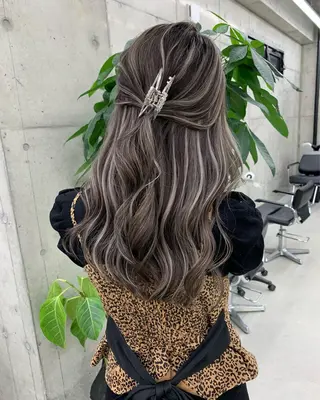 ロング ルナ/名古屋栄 /バレイヤージュのヘアスタイル