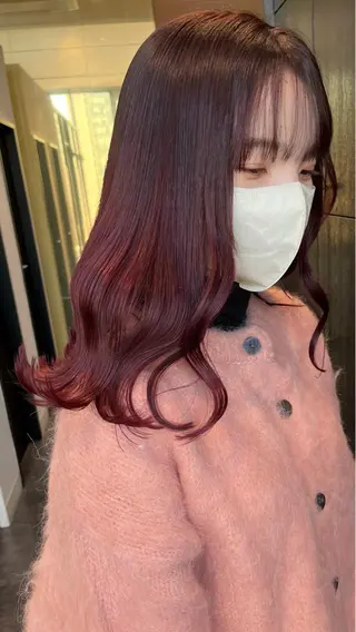 セミロング カラー 大人girly🛋️ 🤍yukakoのヘアスタイル