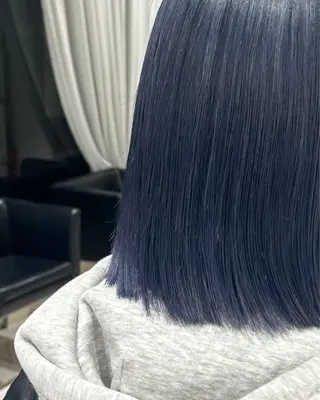 カラー SLASHスラッシュ 辻村  彩華のヘアスタイル