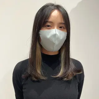 ミディアム カラー 🦭era shiori🦭のヘアスタイル