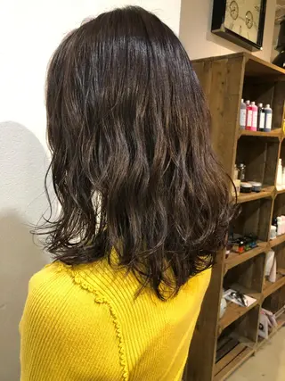 ミディアム カラー cherir髪質改善 パーソナルカラー診断のヘアスタイル