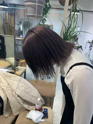 ミディアム カラー ミルクティー× グレージュMOMOのヘアスタイル