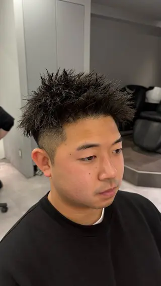 ショート パーマ メンズ 高橋 周のヘアスタイル