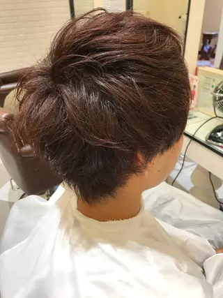 カラー メンズ 粟田 めぐみのヘアスタイル