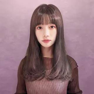 セミロング 髪質改善チェルシー 表参道💎縮毛矯正のヘアスタイル