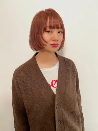 ショート カラー ブリーチ😼 ボブ✍️レイヤーのヘアスタイル