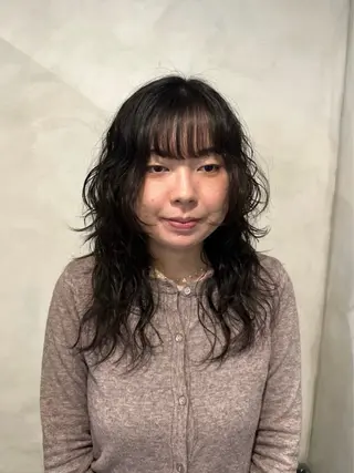 ロング パーマ Aust hair Stella新宿所属・Yuki☺︎パーマ レイヤーカットのヘアスタイル