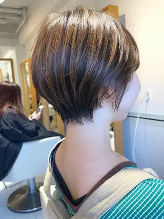 ショート カラー 安永 涼のヘアスタイル