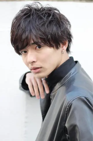 ショート パーマ メンズ 根津、表参道2店舗 店長　内見 加瑞磨のヘアスタイル