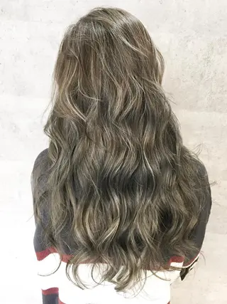 ロング KYOKO 【Bear】のヘアスタイル