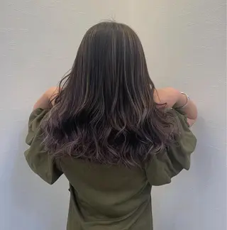 カラー ツノガイ エリのヘアスタイル