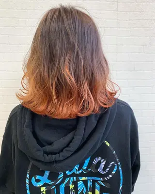 ミディアム カラー 立川 奈那子のヘアスタイル