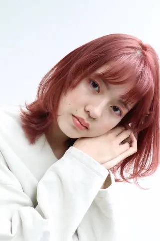 ミディアム 伊東 昭美のヘアスタイル