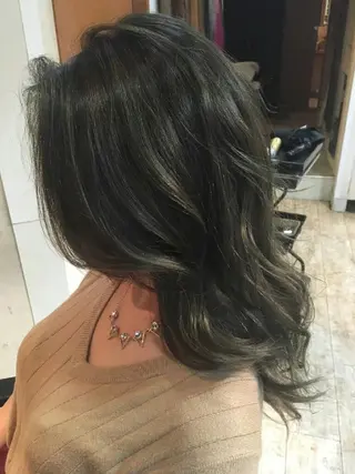 セミロング ロング カラー 100%髪質改善特化 TRUNSのヘアスタイル