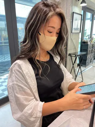 セミロング カラー タナカ タクヤのヘアスタイル