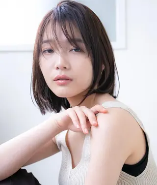 ショート 美髪矯正・レイヤー 倉友哉のヘアスタイル