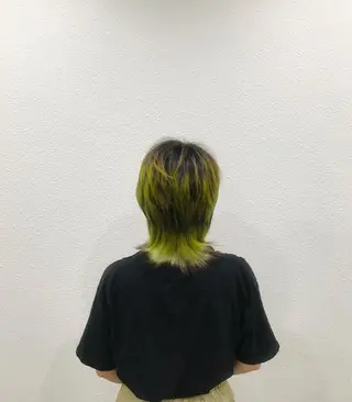 ショート カラー 石田 有矢のヘアスタイル