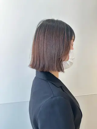ショート カラー パーマ ヘアアレンジ メンズ キッズ ネイル マツエク・マツパ アイブロウ 切りっぱなしヘアボブ ミディアムヘアRYOのヘアスタイル