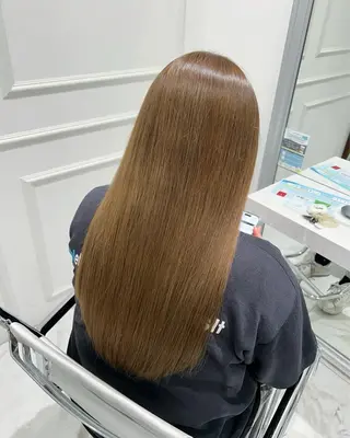 ロング カラー 梅林 亜衣のヘアスタイル