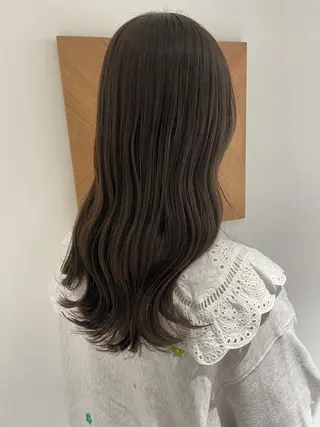 ロング アキ/梅田/顔まわり /レイヤーカット/のヘアスタイル