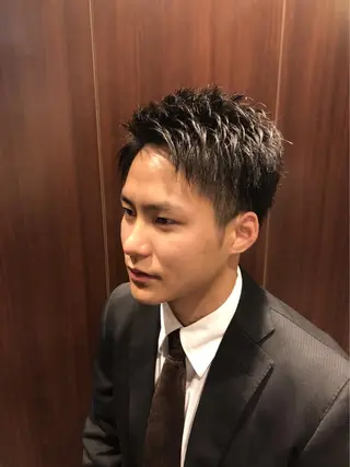 ショート ヒロ銀座 上口雄大のヘアスタイル