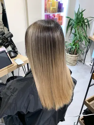 セミロング レイヤー×縮毛矯正 深見 拓のヘアスタイル