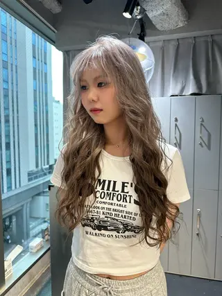 ロング カラー ケアブリーチ特化✨/ 艶カラー/エクステのヘアスタイル