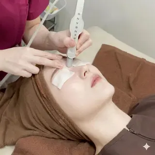 【美容鍼・小顔鍼】 鍼灸師　吉田洋美のエステ・リラクイメージ