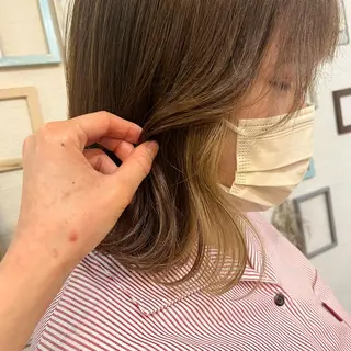 ミディアム 堀谷 彩花のヘアスタイル