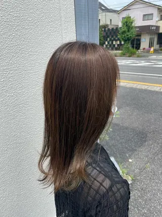 セミロング カラー 吉川 莉央のヘアスタイル