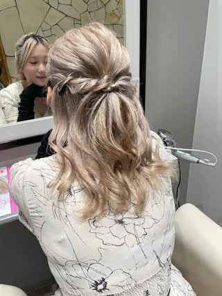 セミロング ヘアアレンジ k-twoたき✨艶感 カラー/美髪矯正のヘアスタイル