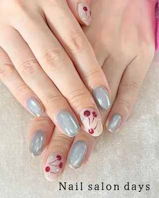 ネイル ネイルサロン デイズ所属・Shimomura Risaのネイルデザイン