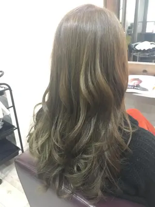 セミロング カラー 松本 亮のヘアスタイル