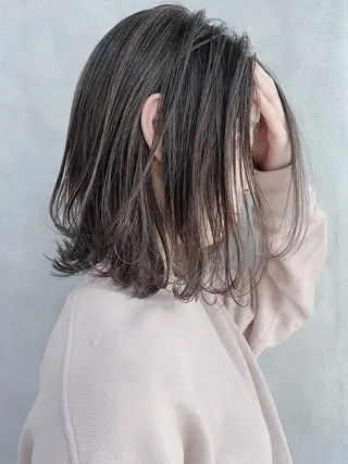 ミディアム カラー MOU namba ムウナンバのヘアスタイル