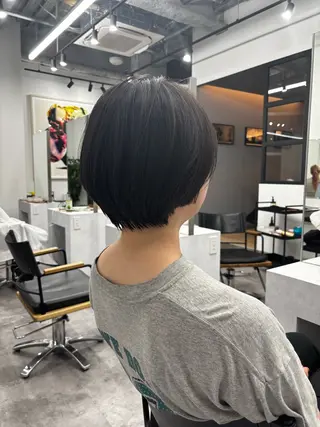 ショート 門崎未依/レイヤー/ メンズカット🪿🌼のヘアスタイル