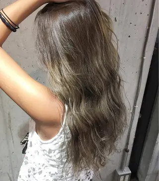 セミロング カラー パーマ ヘアアレンジ メンズ キッズ ネイル マツエク・マツパ 韓国風×透明感カラー 髪質改善オタベシンヤのヘアスタイル