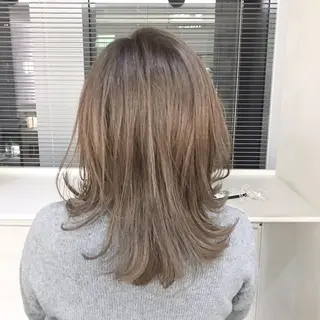 カラー ショート・ウルフ✂︎ 安住有咲子のヘアスタイル