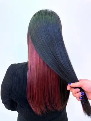 ロング カラー 髪質改善ストレート インナーカラーハズキのヘアスタイル