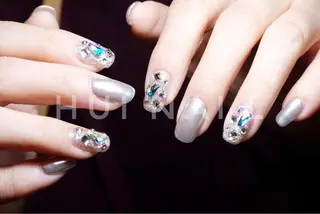 ミディアム めぐみのネイルサロン スタッフ練習のネイルデザイン