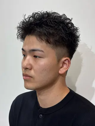 ショート パーマ メンズ 【店長】メンズ職人 短髪　ハイトーン🔥のヘアスタイル