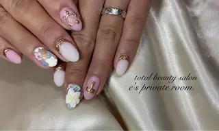 ネイル LAVISH nail salonのネイルデザイン