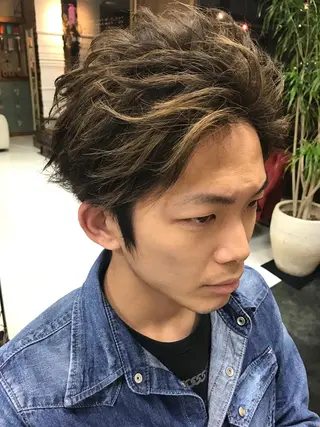 ショート カラー メンズ イシイ リョウヘイのヘアスタイル