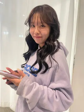 ロング 熊崎 葵のヘアスタイル